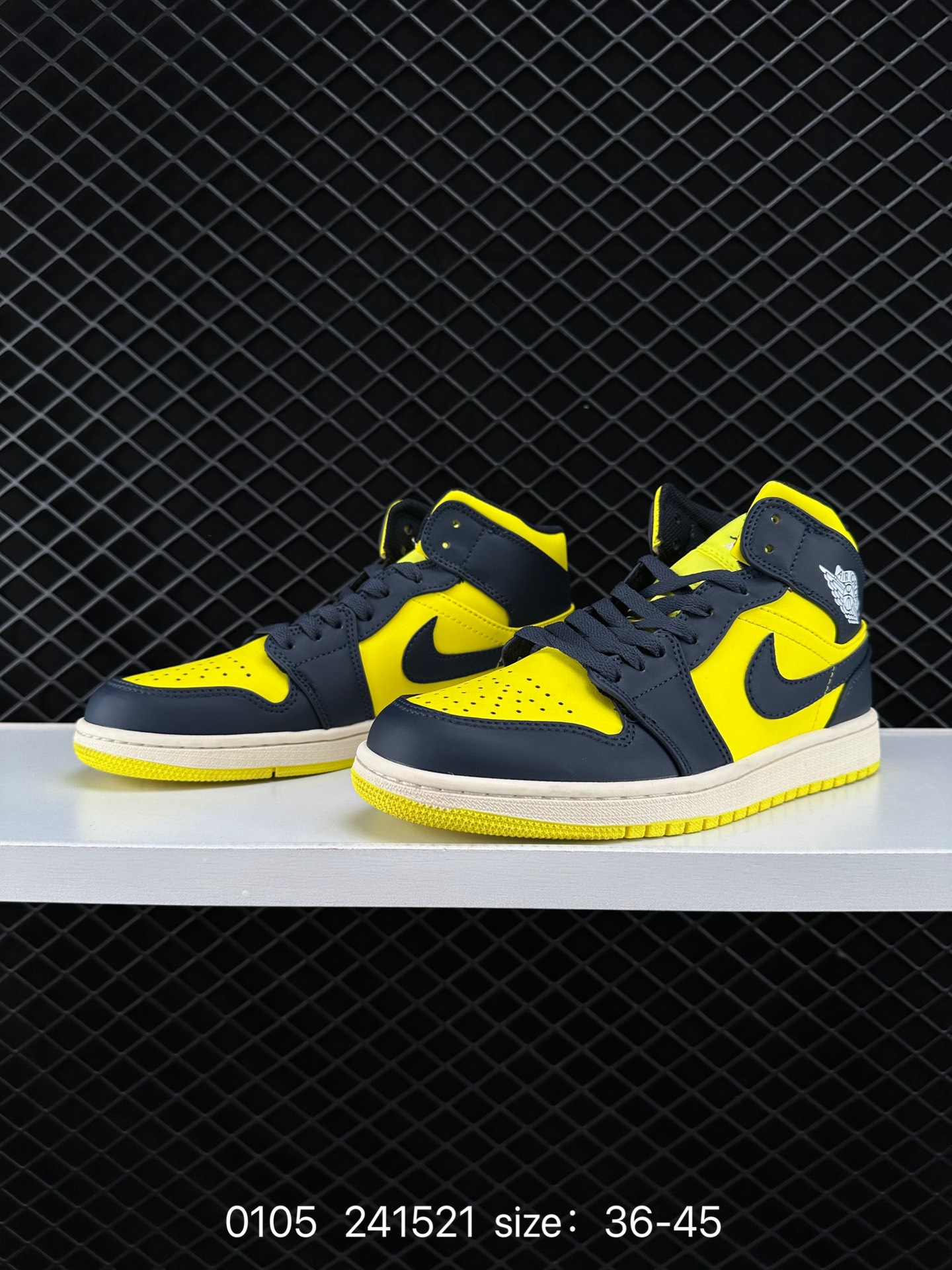 Nike Air Jordan 1 Retro High OG”Black/White“